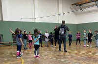 Kinder lernen sich selbst zu verteidigen Bild: Kinder lernen sich selbst zu verteidigen