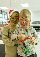 Bild: Weihnachtsbau in der Skoda-Autowelt geschm&uuml;ckt