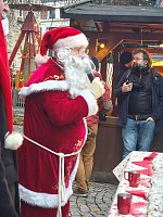 Bild: Peter Blei unterwegs auf dem Weihnachtsmarkt