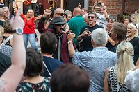 Bild: Coverband UDOpie begeistert in der Traditionsbrennerei