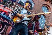 Bild: Coverband UDOpie begeistert in der Traditionsbrennerei
