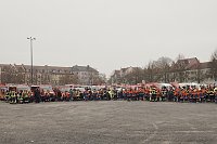 Bild: &Uuml;bergabe des Friedenslichts aus Bethlehem an die Kreisjugendfeuerwehren.