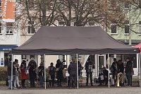 Bild: &Uuml;bergabe des Friedenslichts aus Bethlehem an die Kreisjugendfeuerwehren.