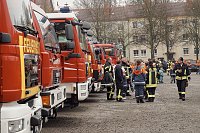 Bild: &Uuml;bergabe des Friedenslichts aus Bethlehem an die Kreisjugendfeuerwehren.