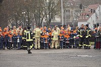 Bild: &Uuml;bergabe des Friedenslichts aus Bethlehem an die Kreisjugendfeuerwehren.