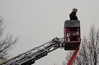 Bild: &Uuml;bergabe des Friedenslichts aus Bethlehem an die Kreisjugendfeuerwehren.