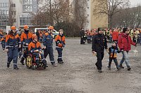 Bild: &Uuml;bergabe des Friedenslichts aus Bethlehem an die Kreisjugendfeuerwehren.