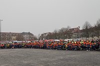 Bild: &Uuml;bergabe des Friedenslichts aus Bethlehem an die Kreisjugendfeuerwehren.