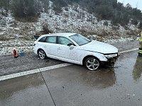 Bild: Bei Winterwetter zu schnell unterwegs: Unfall auf der A38