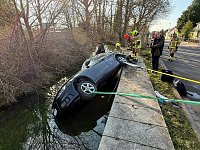 Bild: Die Fahrt endete in der Salza.