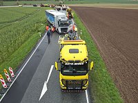 Bild: Bergung des verungl&uuml;ckten Lkw auf der B4 bei Nordhausen.