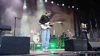 Bild: Die Band Juli spielte am Samstagabend vor mehreren Tausenden Menschen auf der Nordh&auml;user Petersberg.