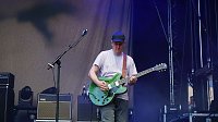 Bild: Die Band Juli spielte am Samstagabend vor mehreren Tausenden Menschen auf der Nordh&auml;user Petersberg.