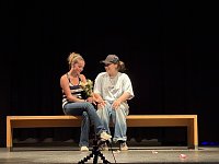DG-Kurs der Klassenstufe 10 des Herder-Gymnasiums präsentiert eigene Inszenierung Bild: DG-Kurs der Klassenstufe 10 des Herder-Gymnasiums präsentiert eigene Inszenierung