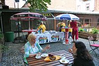 Bild: Frauen feierten