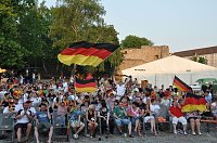 Bild: Public Viewing auf den Petersberg
