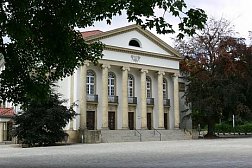 Bild: Musentempel mit Leuchtturmfunktion - die Stadt Nordhausen m&ouml;chte das Theater erhalten wie es ist