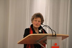 Bild: Gisela Hartmann fasste zusammen was im letzten Jahr im Park alles geschafft wurde