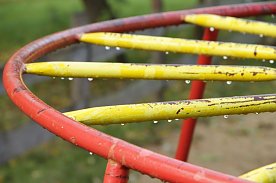 Bild: Spielplatzsicherheit - Winterpause nutzen, um Spielpl&auml;tze fit f&uuml;r die neue Saison zu machen