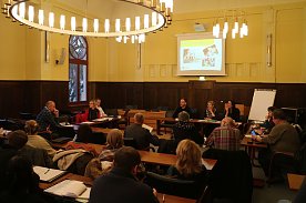 Bild: Daten, Daten, Daten - der Landkreis hat rund 4.400 Sch&uuml;lerinnen und Sch&uuml;ler zu ihren Lebensumst&auml;nden befragt