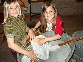 Bild: Parf&uuml;m-Spr&uuml;hautomat