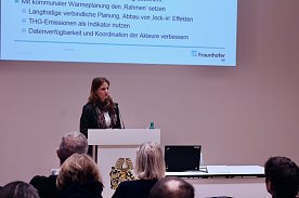 Bild: Dr. Christina Sager-Klau&szlig; sprach &uuml;ber die Herausforderungen die auf die Stadtplanung zukommen