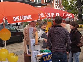 Bild: Informiert