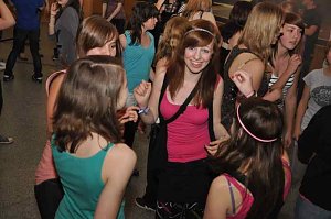 Coole Junge Party im Klubhaus
