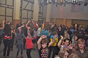 Coole Junge Party im Klubhaus