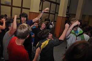 Coole Junge Party im Klubhaus