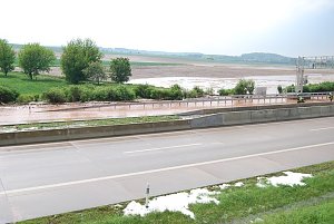 &Uuml;berflutet und gesperrt