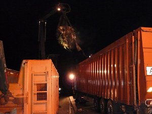 Umgekippter Lkw blockierte B4