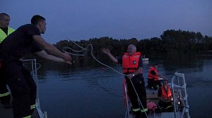 Suche am und auf dem See