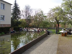 Besinnlich im Klostergarten