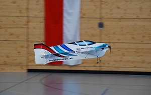 Flugschau in der Halle