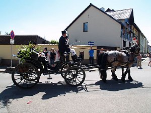 850 Jahre Bielen in einem Zug