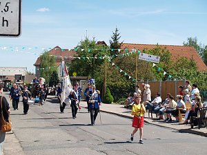 850 Jahre Bielen in einem Zug