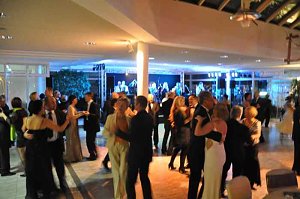 &Auml;rzte- und Apothekerball im Autohaus Peter