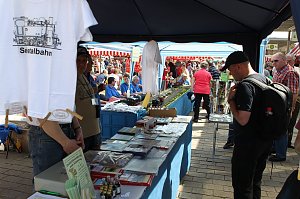 Vor und hinter der B&uuml;hne