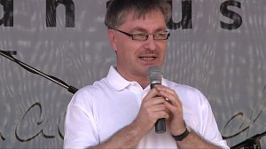 Zwei Feste
