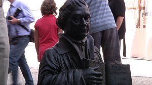 Zwei Feste
