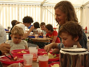 Der erste Tag im Handwerker-Camp