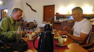 Von West nach Ost: Fr&uuml;hst&uuml;ck nach 124 km in Grillenberg