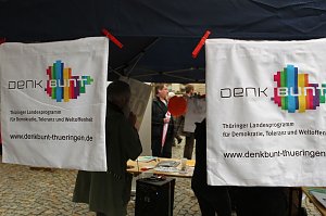 Bunt statt Braun