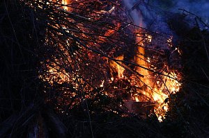 Pfingstfeuer in Obergebra
