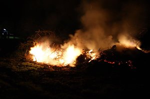 Pfingstfeuer in Obergebra - die Zweite
