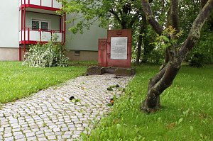 Gedenkstein gesch&auml;ndet