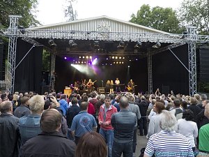 Kim Wilde und Band im Gehege