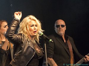 Kim Wilde und Band im Gehege