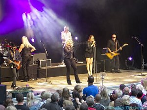 Kim Wilde und Band im Gehege